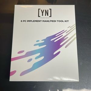 Young Nails 6 Piece Mani Tool Kit *Never Used*